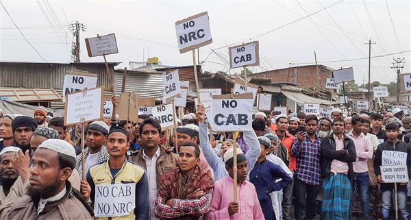 Protests against citizenship law continue in Bengal, road, rail blockade at several places