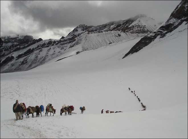 'Soldiers deprived of snow glasses, boots, requisite food in Siachen and Ladakh'