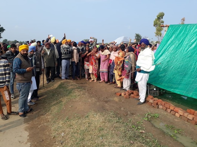 No solution in sight to land dispute at Khawaspur village