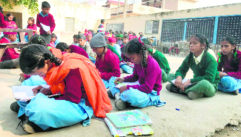 Use surplus rooms in other schools, Edu Dept tells DEOs