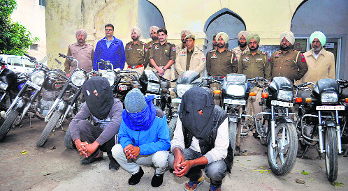 Police nab 4 vehicle thieves, recover 19 stolen mobikes