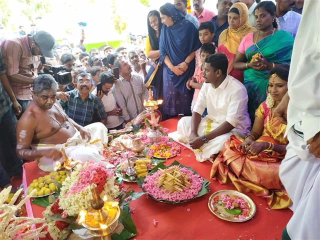 Kerala mosque hosts Hindu wedding in a show of communal amity