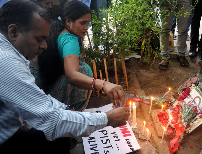 Nirbhaya’s father welcomes President’s decision to reject mercy plea of one convict