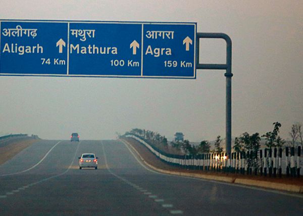 Woman dies after 'accident' on Yamuna Expressway, family alleges 'rape, assault' by friends