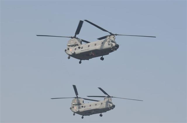 Chinook and Apache helicopters make debut in Republic Day flypast