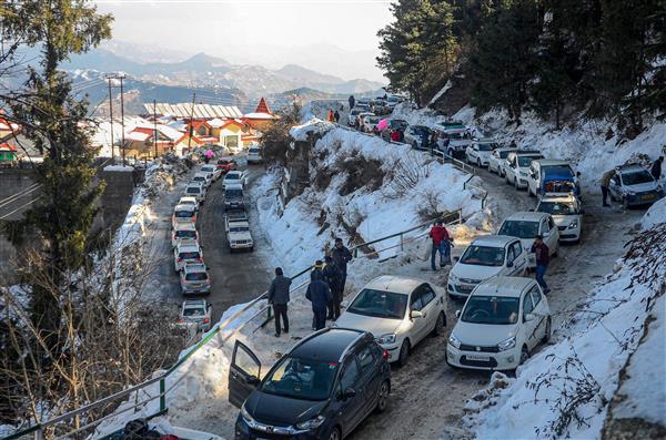 Fresh snowfall in Kufri, Shimla; Keylong coldest in HP at minus 7.3 deg C