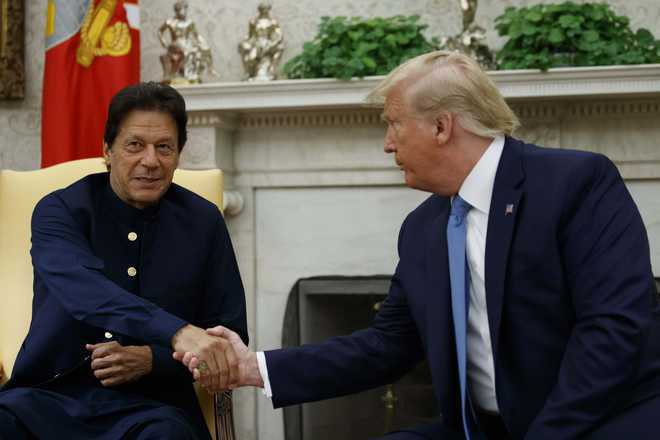Trump again offers to ‘help’ resolve Kashmir issue; meets Pak PM Imran in Davos