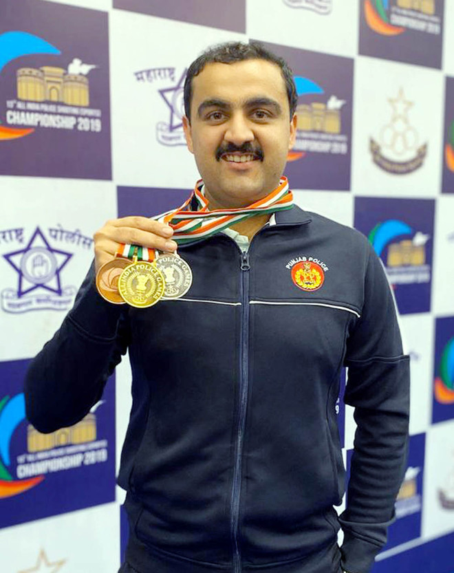 Cop bags gold in national shooting championship