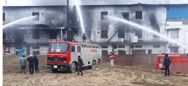 Fire engulfs textile factory in Panipat