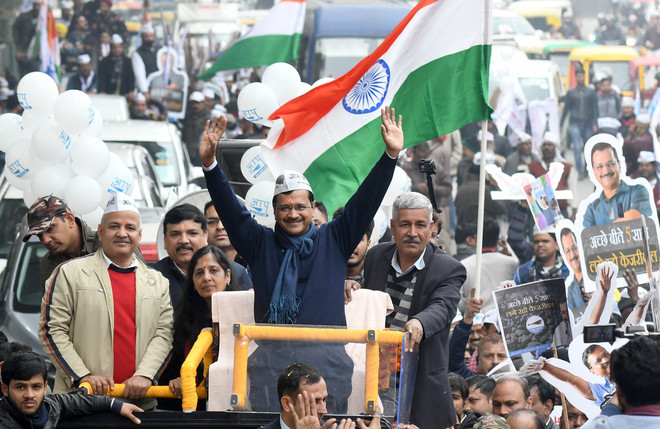 Stuck in rally, Kejriwal puts off nomination