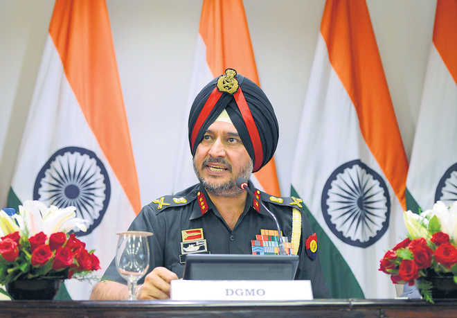 Lt Gen Ranbir reviews security along LoC