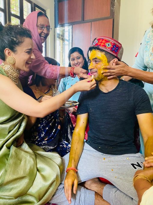 'Ancestral house drowned in wedding festivities': Kangana Ranaut dons her mother's jhumkas at brother's Haldi ceremony