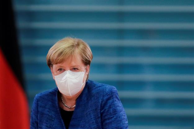 Merkel, German state leaders to decide on new COVID measures