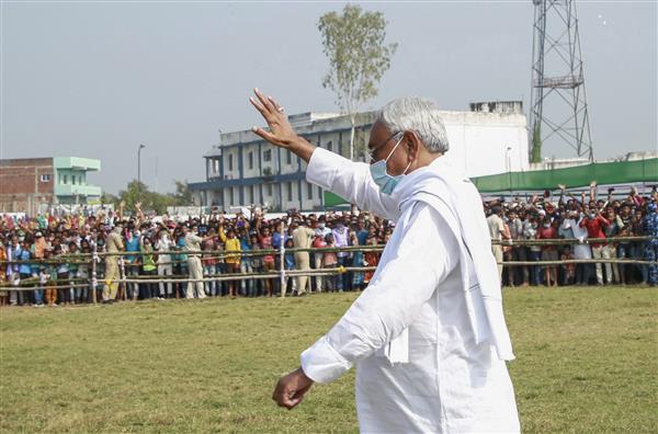 Nitish Kumar faces protest at public meeting; slams RJD