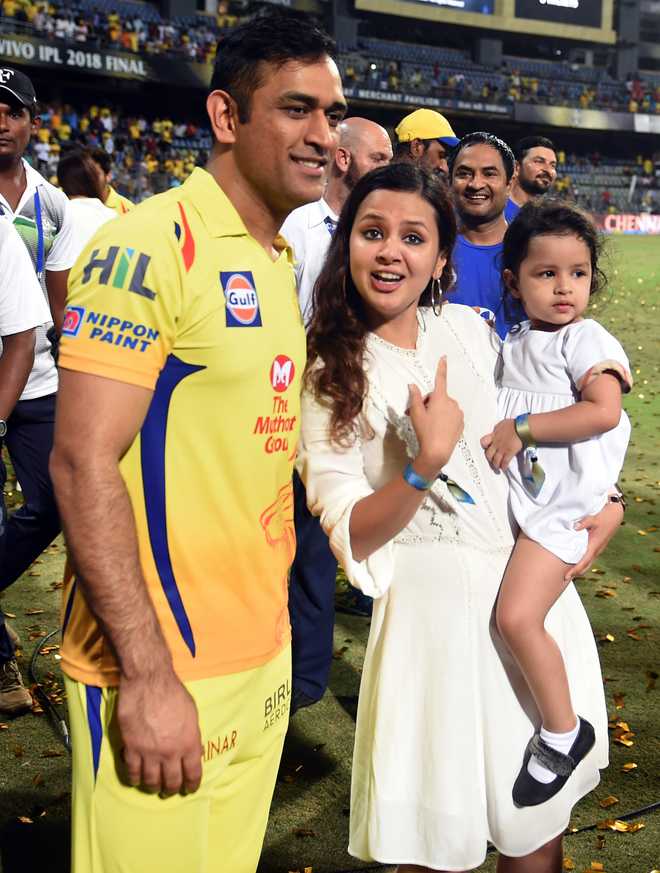 Wife Sakshi pens heartfelt poem as Dhoni's CSK is knocked out of IPL