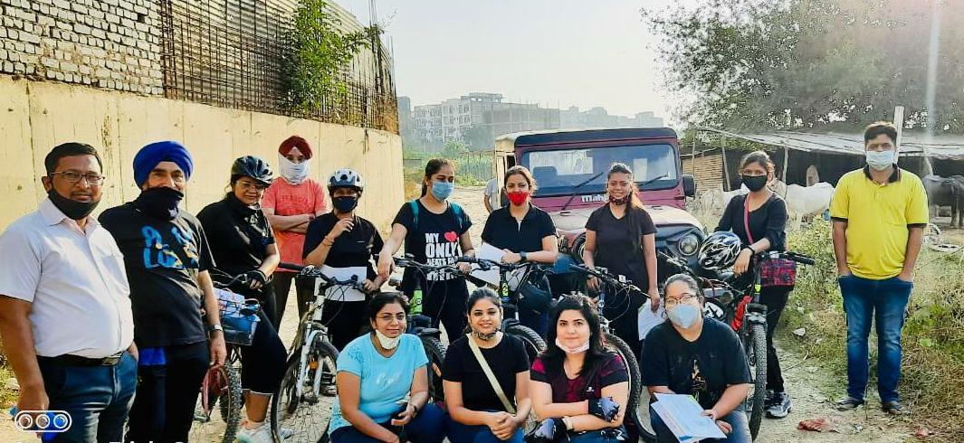 Women cyclists of Greater Noida West apprise slum people of hygiene