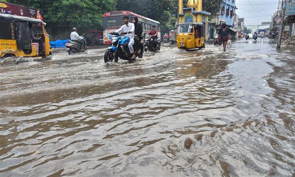Hyderabad floods: Delhi will donate Rs 15 crore to Telangana, announces CM Kejriwal