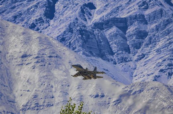 Amid Ladakh stand-off, Army mulls employing heli-kites, aerostats for surveillance of mountain passes