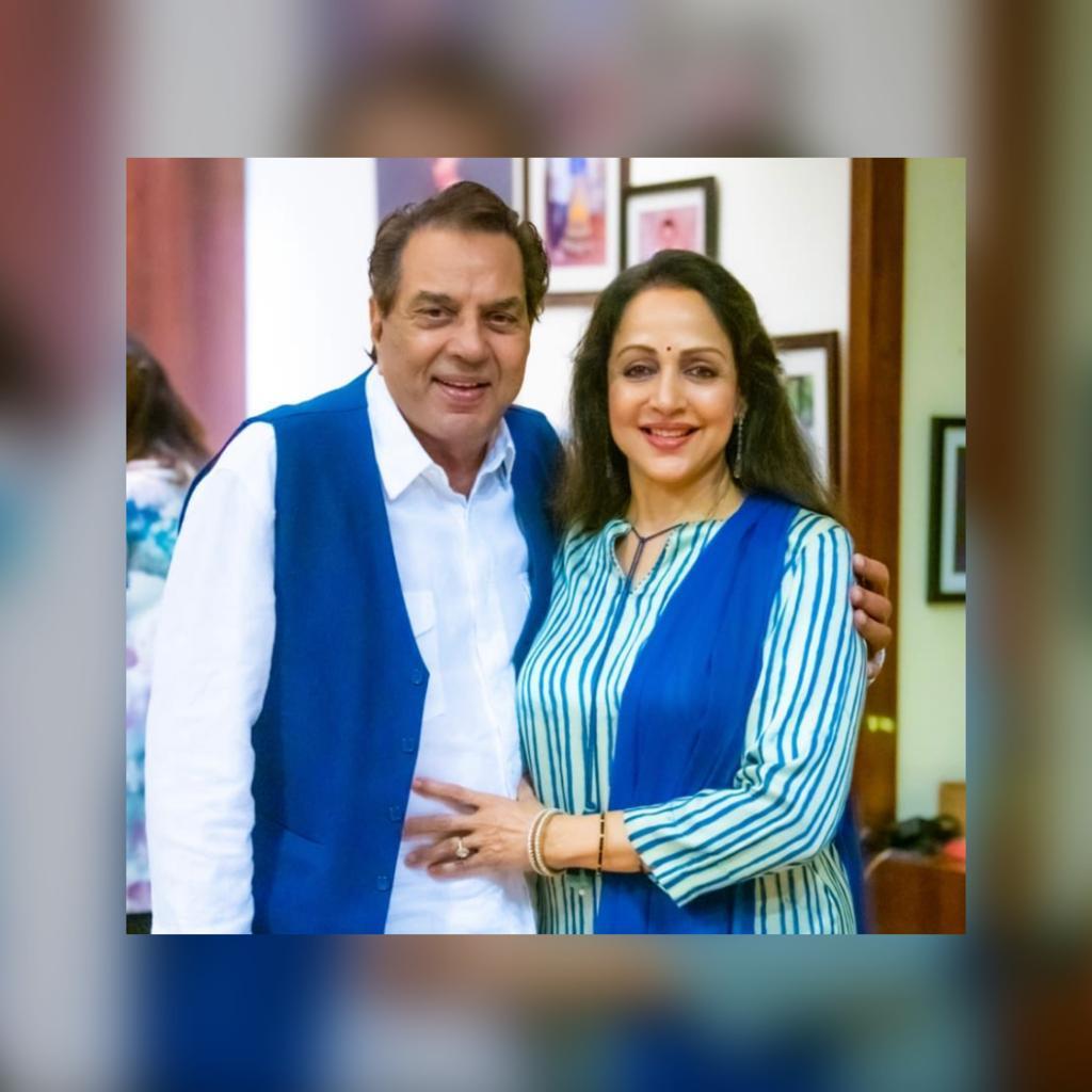 Dharmendra and Hema Malini twin in blue; see pictures from Dream Girl's birthday bash