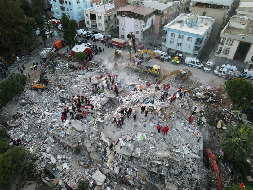 Turkey earthquake footage captures horrific moments as building