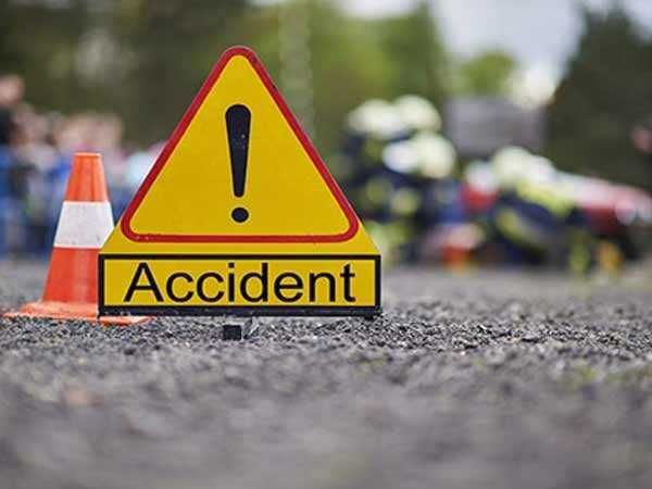 Woman cop dies in road accident