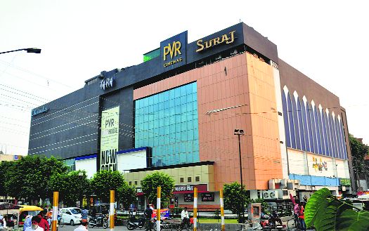 Despite govt guidelines, single screen owners, multiplexes unsure of opening