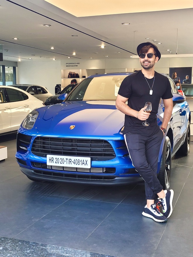 Himansh Kohli gifts himself a new car!