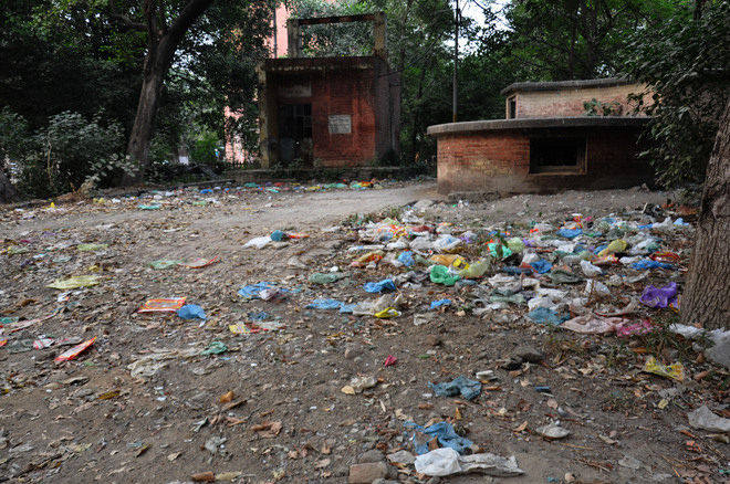 Historic Ram Bagh lies in utter state of neglect