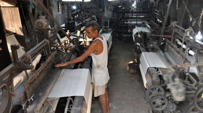 Delay in textile policy invites traders’ wrath