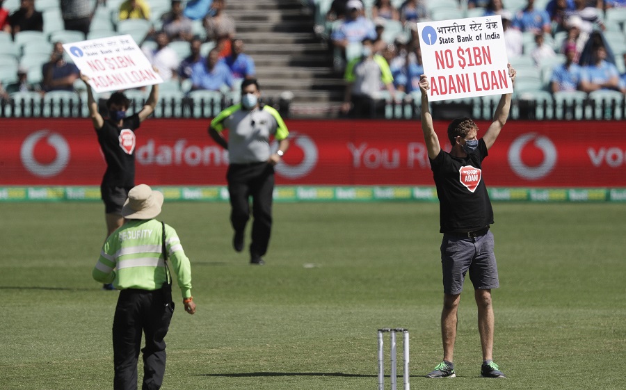 Two protesters enter field during India-Australia ODI