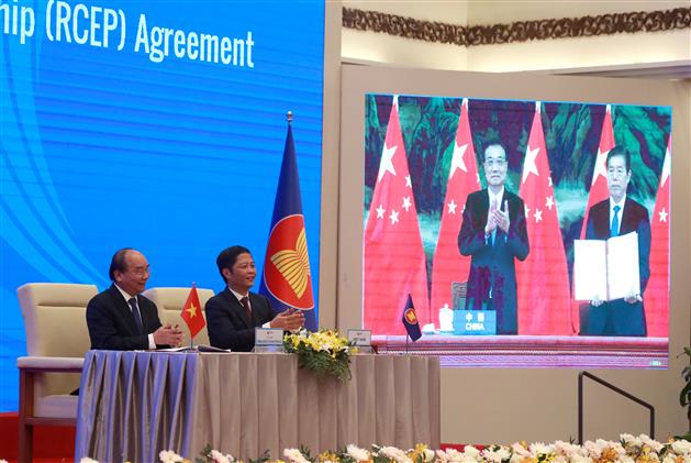 Jaishankar warns ASEAN of security perils as it signs FTA with China