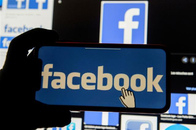 Facebook using artificial intelligence to prioritise reported content