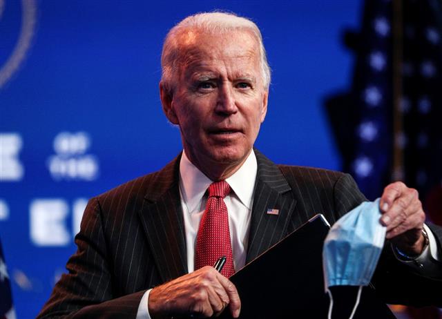 Republicans turn to Biden transition as Trump's legal options dwindle