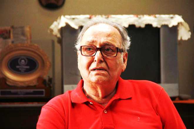 Soumitra Chatterjee: His dexterity was as intricate weave of Persian carpet