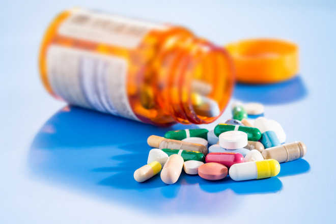 Everybody can’t be allowed to prescribe medicines, says SC