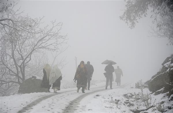 J-K authorities issue avalanche warning in 12 districts of UT
