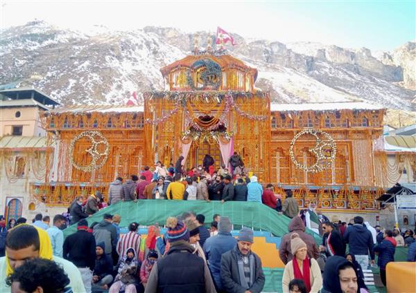 Badrinath temple closes for winter, chardham yatra ends