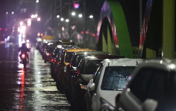 Cars parked on Chennai flyover ahead of cyclone to avoid 2015 repeat