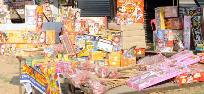 Over 400 kg firecrackers seized in Delhi, two held