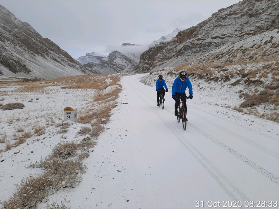 Army officer, fellow set record by pedalling across Himalayas