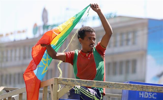 Ethiopia claims Tigray victories, says army marching to state capital