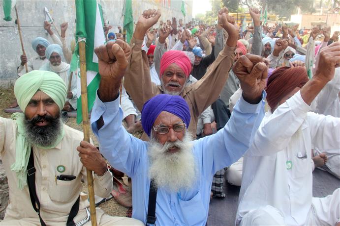 Centre invites protesting farm unions of Punjab for talks on Friday