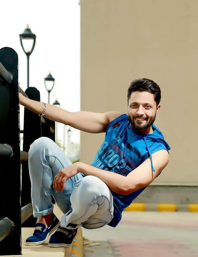 Actor Navdeep Kaler is a renowned name in the Punjabi film industry. He gets candid…