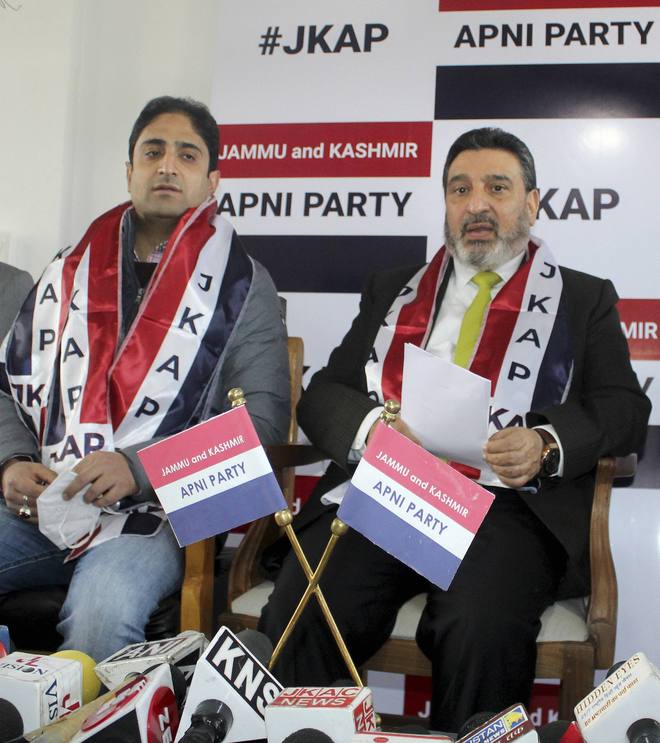 Newly elected Srinagar Mayor Junaid Mattoo joins Apni Party