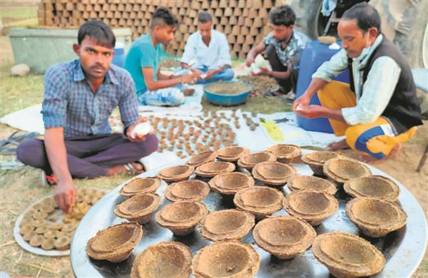 Items made of cow dung in great demand
