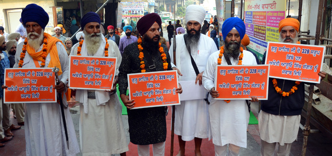 Missing ‘saroops’: Satkar committee members adamant on confronting SGPC