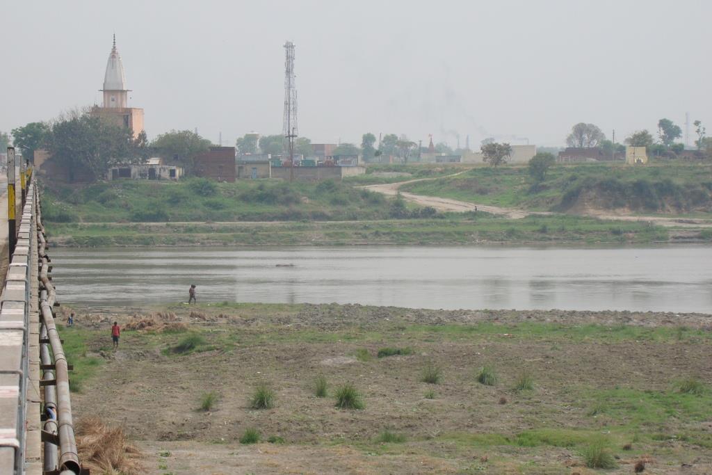 Firm tries to divert Yamuna, booked
