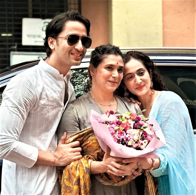 Shaheer Sheikh’s post wedding picture with on-screen mother Supriya goes viral