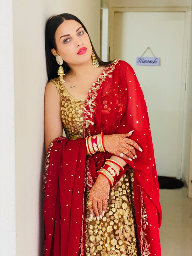 Bigg Boss contestant Himanshi Khurana believes simplicity and confidence are her swag