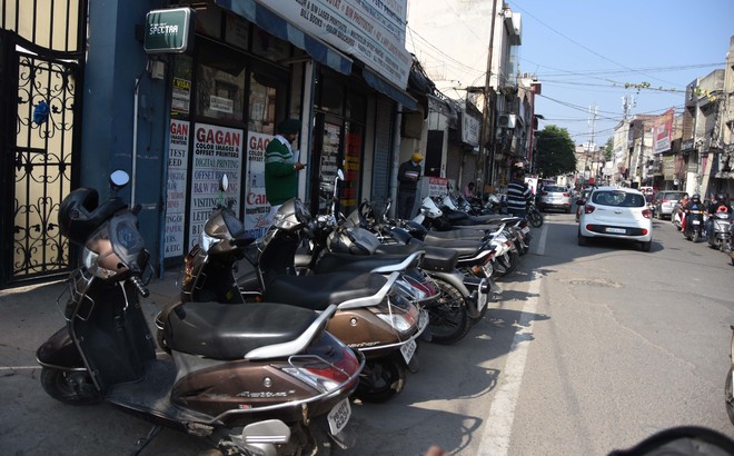 Parking woes still unaddressed in Ludhiana